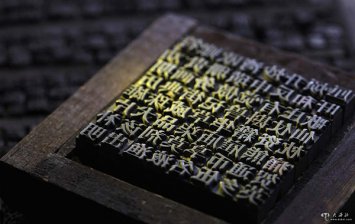 凈水機(jī)出現(xiàn)此三種情況 請(qǐng)立即報(bào)修！